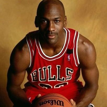 VAR准确地因姆巴佩的手球取消了皇马的一个进球