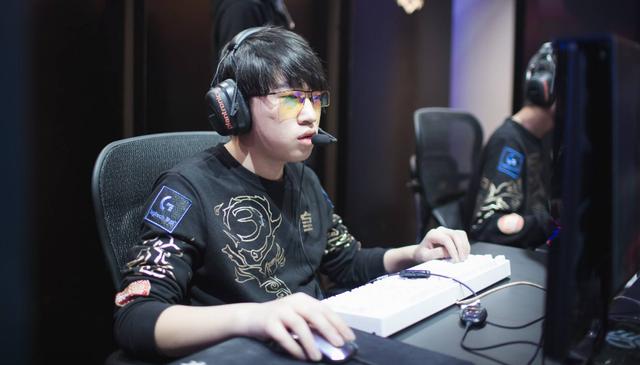 卡拉巴赫前锋：我都没意识到我们从没在英格兰球队身上拿过分