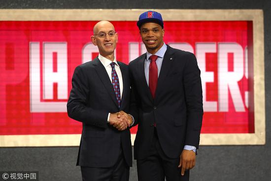 巴黎圣日耳曼内马尔帽子戏法