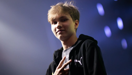 季斩获CB 季斩获CB